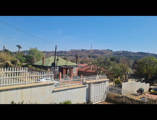 3 BEDROOM HOUSE FOR SALE IN KENSINGTON